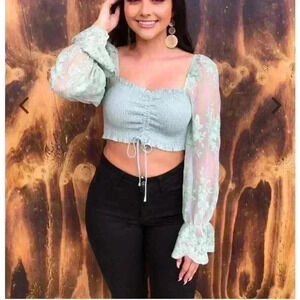 O Vianca mint sheer crop top puff sleeve size small S